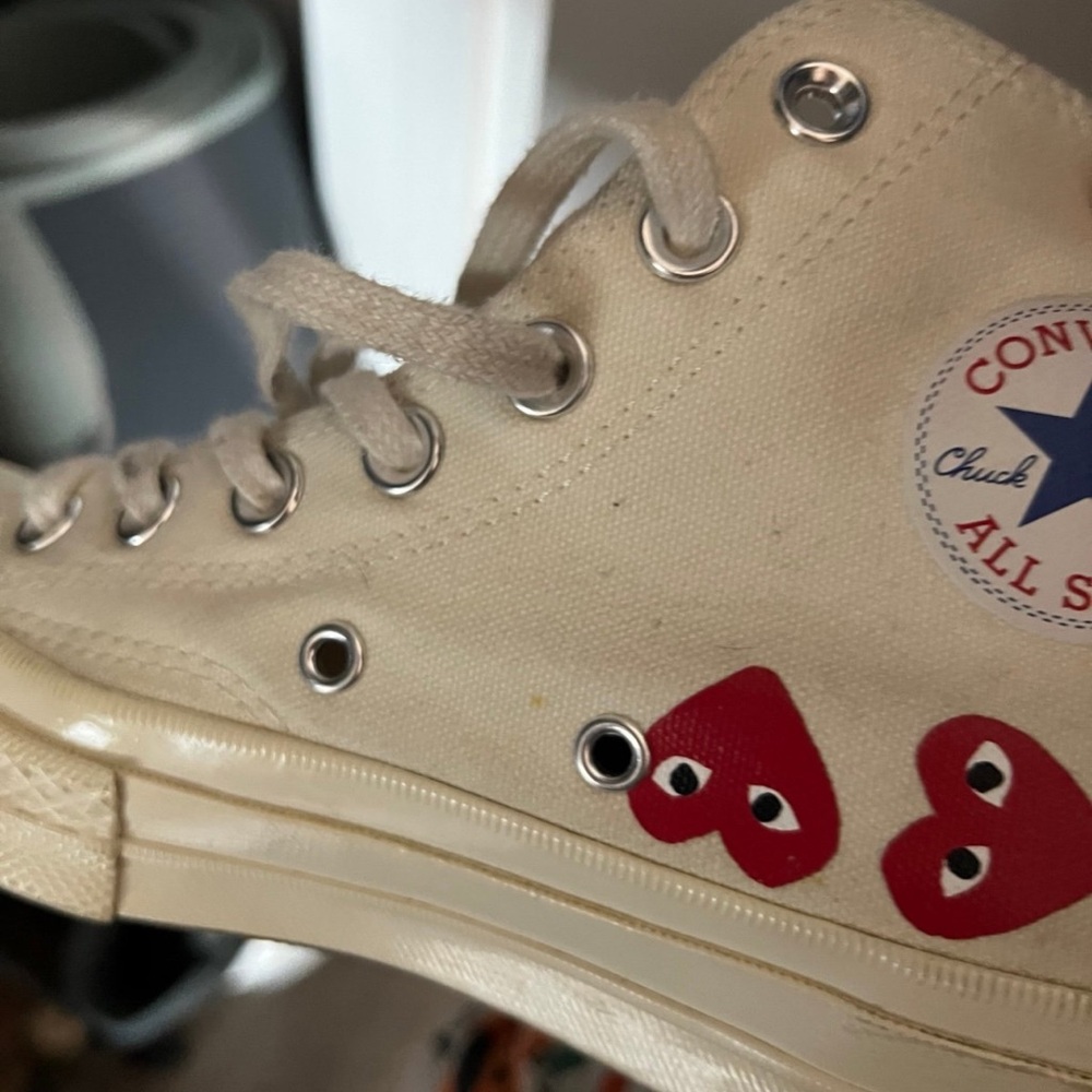 Comme des Garcons PLAY White and Red Sneakers - Picture 9 of 9
